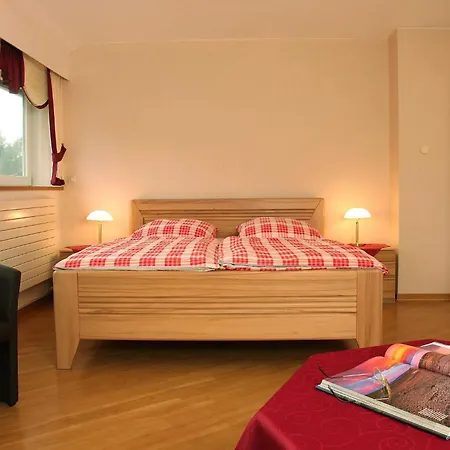 Komfortable Mit Grossem Balkon Apartment